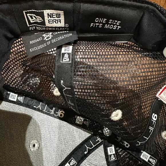 Black and Green Big Game Hunters Hat - Picture 5 of 6